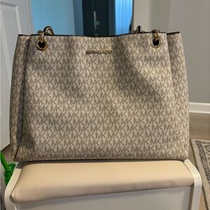 Michael Kors Trisha Large Tote Bag